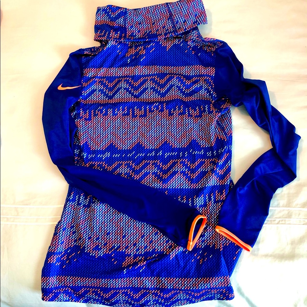 Nike Pro dri-fit top size Medium. Never worn!